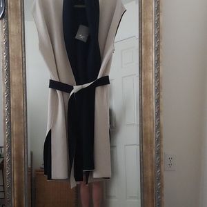 Sleeveless cashmere long coat